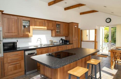 Tremain House | Pant Y Dwr Bach Cardigan