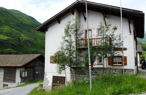 Tschamut House | Panta rhei Schläpfer-ReiserSchläpfer-Reiser, Miriam & Armin (Rueras/Sedrun). by Interhome