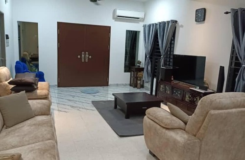 Taman Pantai Dickson House | Pantai Dickson Stay 3838 with Private Pool