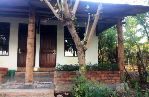 Maumere House | Pantai Paris Homestay