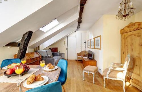 Jardin des plantes Apartment | Pantheon & Notre-Dame - Latin Quarter - 1BR - Paris Vacation Rentals