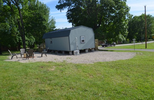 Annapolis Cottage | Panther Den Cabin is located 4 miles from Hwy K Campground