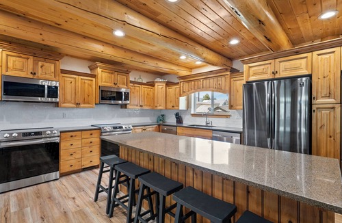 Garden City Cabin | Papa Bear Lodge (Sleeps 52) by Bear Lake Luxury Rentals