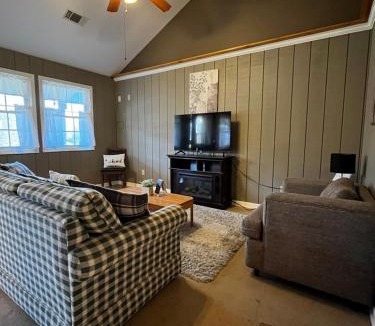 Sunrise Beach Resort | Papa Chubbys RV Resort