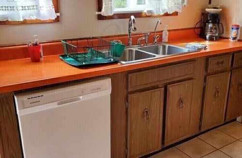 Bryant House | Papa’s Lake House, Quiet Retreat, Main Part Of Greater Bass Lake , Sleeps 12-14