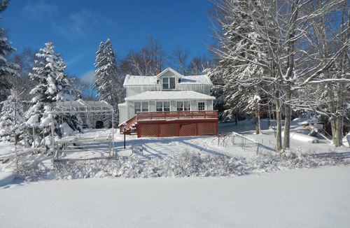 Bryant House | Papa’s Lake House, Quiet Retreat, Main Part Of Greater Bass Lake , Sleeps 12-14