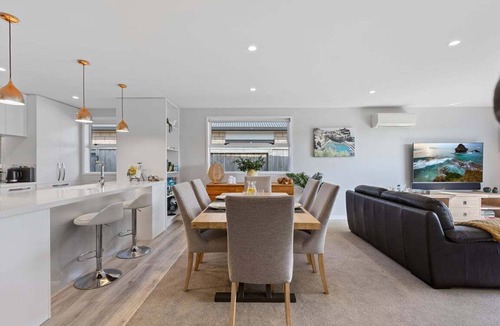 Papamoa Beach House | Papamoa Beach Retreat