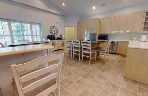 Saxony Forest House | Papa’s Lake House on Lake Keowee with a dock, private cove