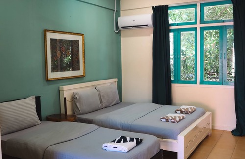 Tekek Hotel | Papaya Resort