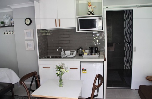 Chapel Hill Bed & Breakfast | Paperbark Bed & Breakfast