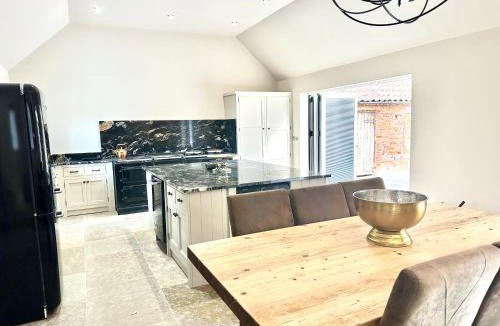 Markham Moor House | Papillon