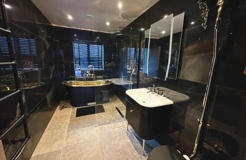 Markham Moor House | Papillon