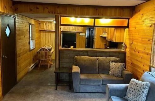 Adrian House | Pap’s Place ideal for long term rentals