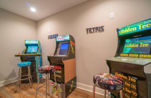 Helen Villa | Par-Tee Haus II