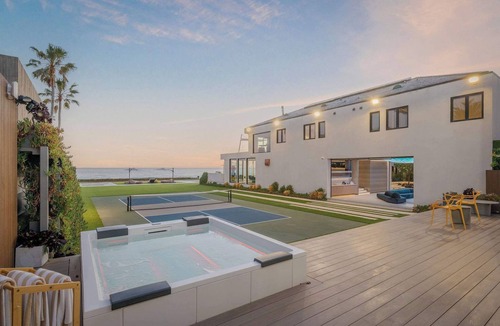 Western Malibu House | Paraíso by Stay Awhile Villas
