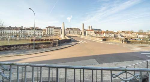 Chalon-sur-Saone Apartment | Paradis au bord de saone