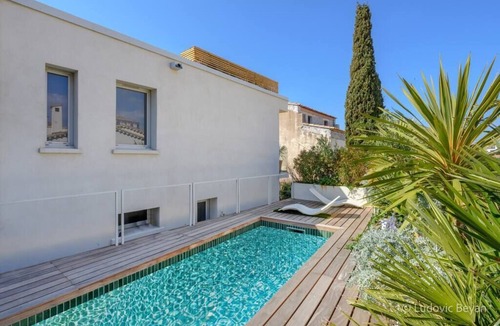 Bompard Villa | Paradis au cœur de Marseille - piscine, vue mer