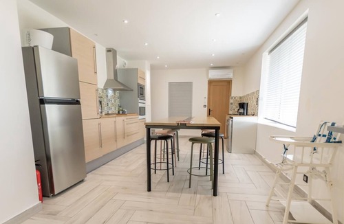 Damery House | Paradis Champenois - DAMERY