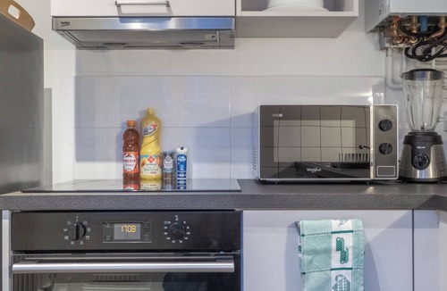 Verdun Apartment | Paradis - Cosy Comfy 3Beds 70m² Central FastWiFi SmartTV55" PrimeVideo BBQ
