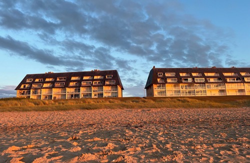 Le Home Apartment | Paradis Littoral Yourhosthelper