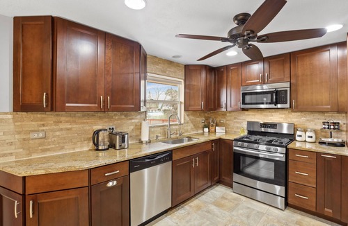 Wasco House | Paradise 4BR’s w/Pool & Games
