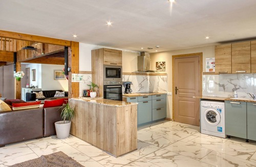 Orcival Villa | Paradise Accommodation