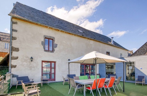 Orcival Villa | Paradise Accommodation