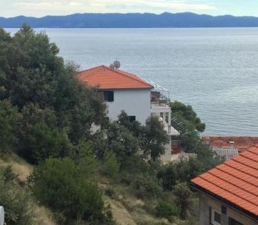 Gdinj Apartment | Paradise Apartments - Robinson getaway