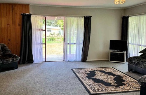 Kennedy Bay House | Paradise At The Beach