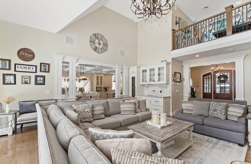Cleverdale House | Paradise Bay