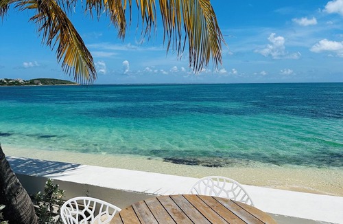 Nettle Bay Apartment | Paradise Beach - NBBC -2 bedrooms seafront