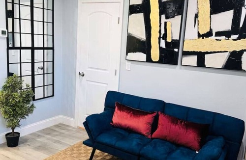 Bay Crest Park Apartment | Paradise Beach Tampa #1