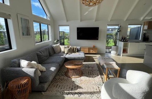 Wharekaho House | Paradise by Simpsons beach