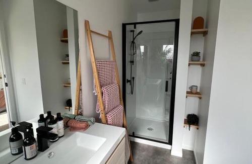 Wharekaho House | Paradise by Simpsons beach