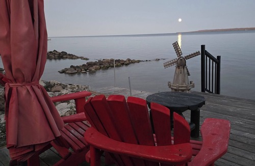 Kemble House | Paradise by the Bay Guest House