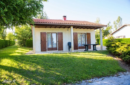 Sarrecave RV Rental | Paradise Chalets and Camping