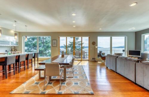 Brinnon House | Paradise Cove Retreat