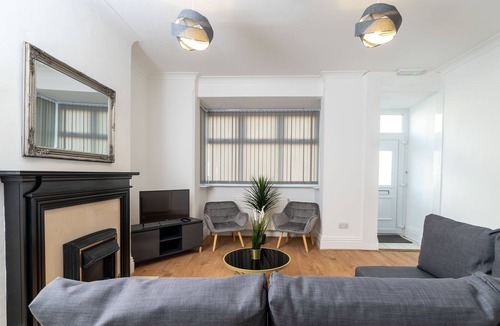 Portsmouth House | Paradise Escape