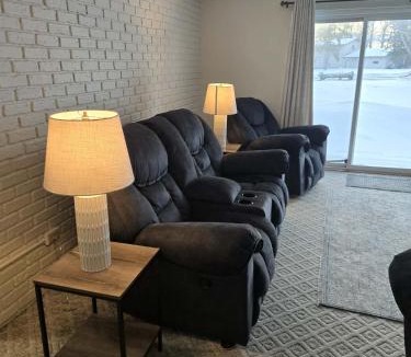 Red Lake Falls Hotel | Paradise Falls Motel