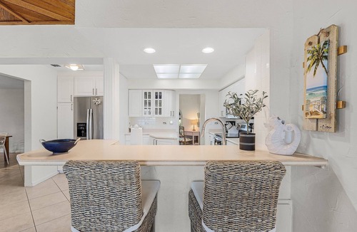 Caloosahatchee House | Paradise Found! Direct Gulf Access, Kayaks, Heated Pool, Hot Tub - Sky Palms Villa - Roelens