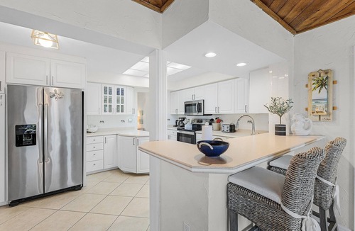 Caloosahatchee House | Paradise Found! Direct Gulf Access, Kayaks, Heated Pool, Hot Tub - Sky Palms Villa - Roelens