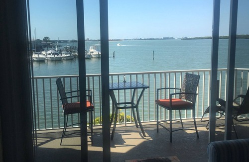 St. Petersburg Condo | Paradise Found Pet Friendly