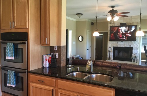 Morgans Point Resort House | PARADISE FOUND! Relaxing Lake Front Property Near ATX, Temple and Waco