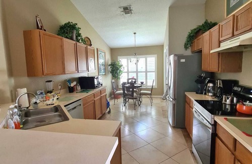 Eagle Pointe South House | Paradise Found