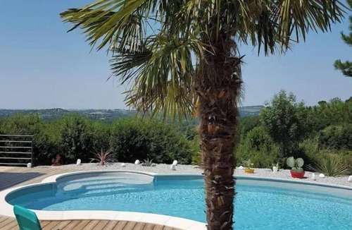 Castres Apartment | paradise