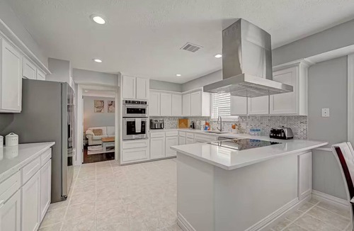Houston House | Paradise Garden Resort And Spa