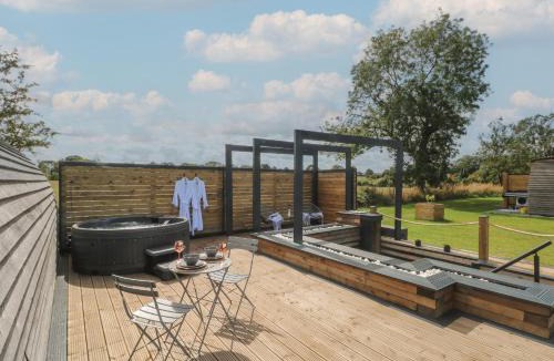 Wollerton House | Paradise