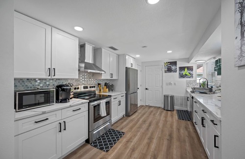 Bradenton House | Paradise Haven- Amazing 4BR Oasis With Pool