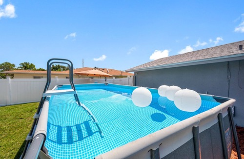Bradenton House | Paradise Haven- Amazing 4BR Oasis With Pool