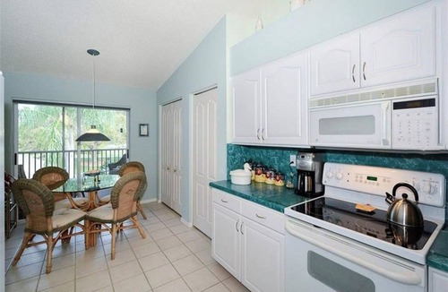 Palmer Ranch Condo | Paradise Home away from Home: Golf, Swimming, Tennis, & lots of Fun in the Sun!